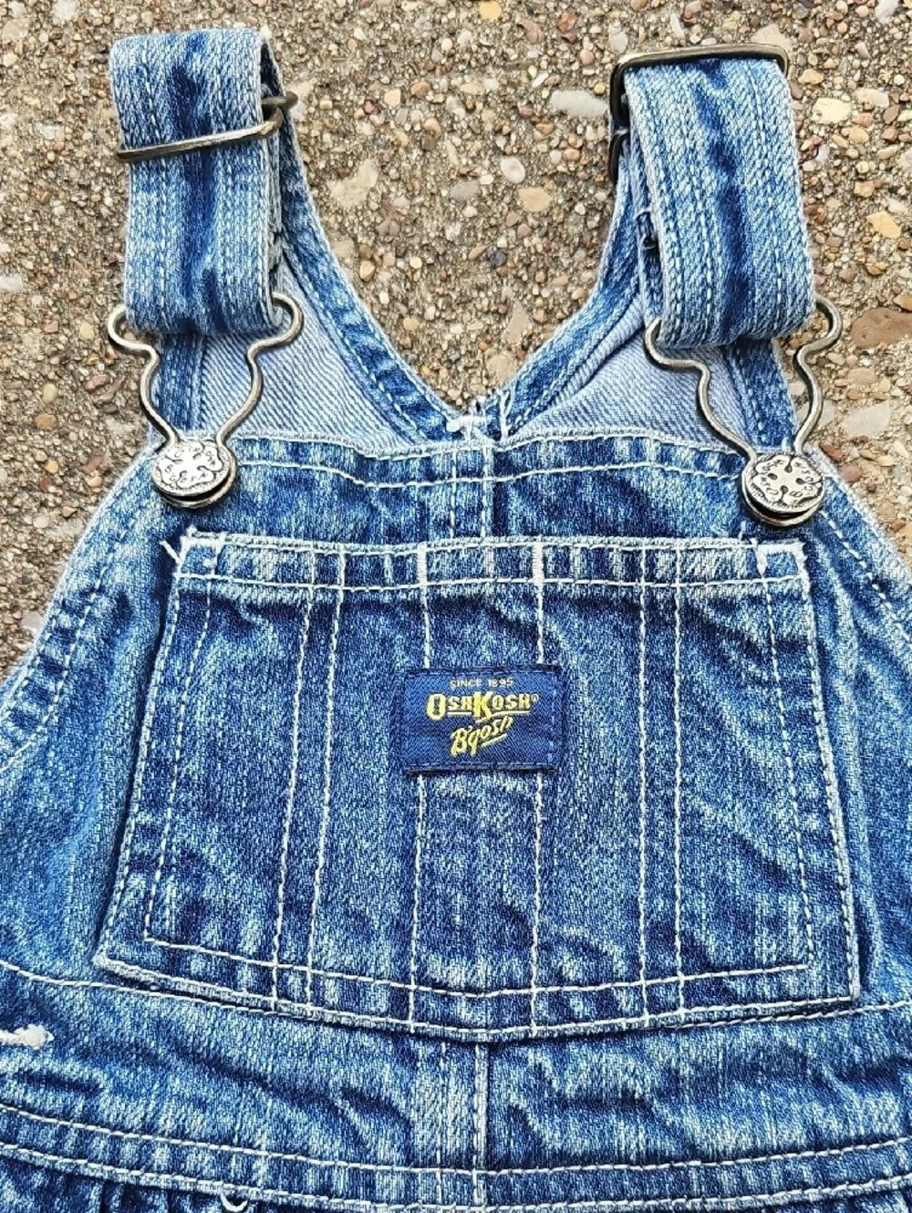 OshKosh B'gosh Classic Blue Denim Short Overalls Vintage 6-9 Months Pleated